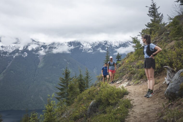 Trip Report: Flora, Greendrop, and Lindeman Lakes Loop